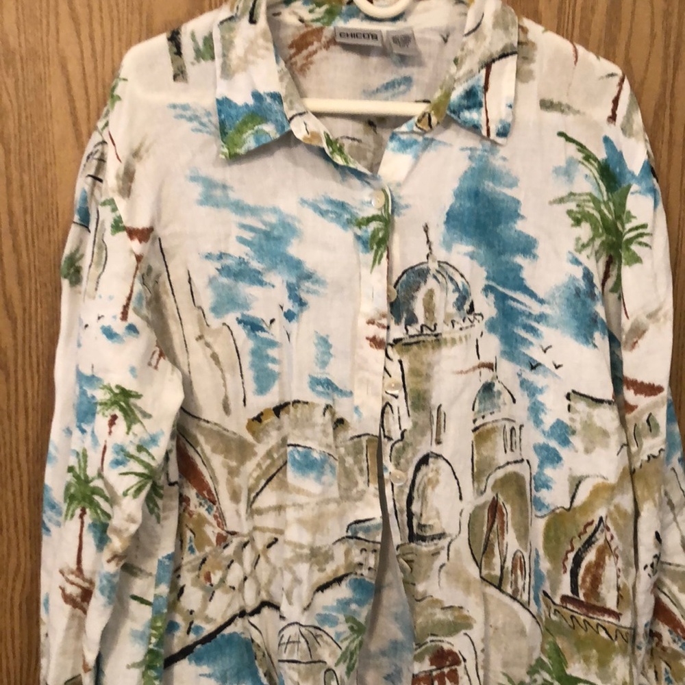Preowned Chico’s linen blouse size 3 Tall